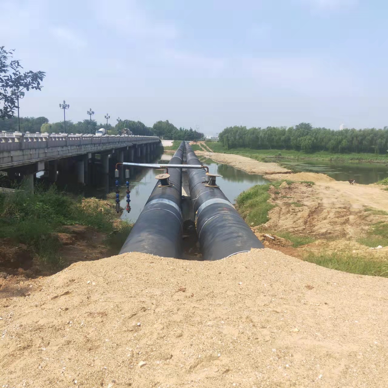 滨海西气东输管道施工输油管道清洗